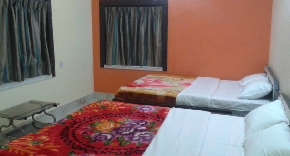 Vasundhara inn Hotel, Shantiniketan 3